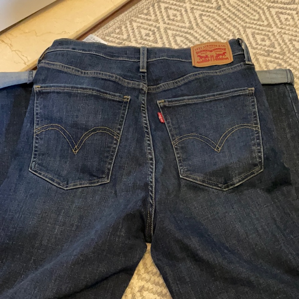 Levi’s mile high super skinny size 29 dark blue denim